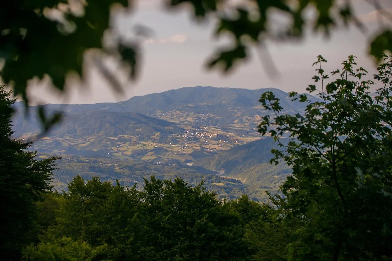 Farm stay Agriturismo Carovane Compiano Italy